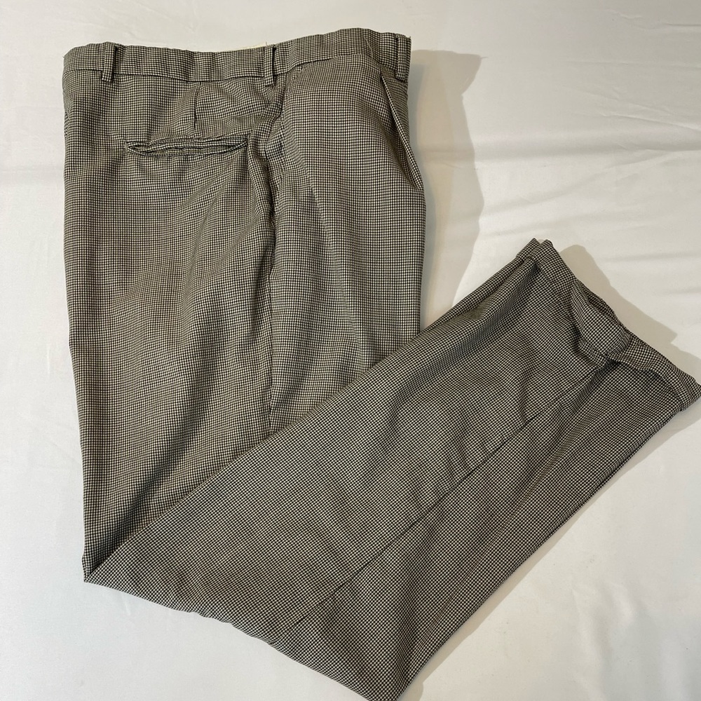 DANIEL CREMIEUX COLLECTION, men’s 38 , good condition, preowned